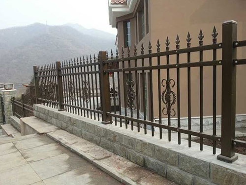 圍墻鐵藝柵欄 圍墻鐵藝柵欄