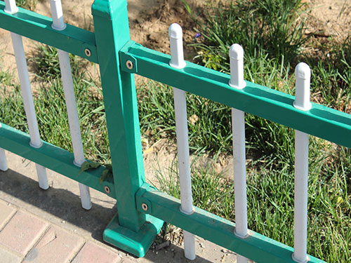 花園鋅鋼護(hù)欄