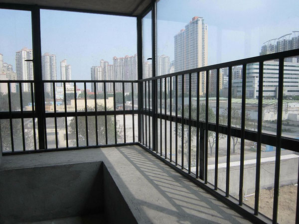 鋅鋼陽(yáng)臺(tái)護(hù)欄案例 鋅鋼陽(yáng)臺(tái)護(hù)欄案例